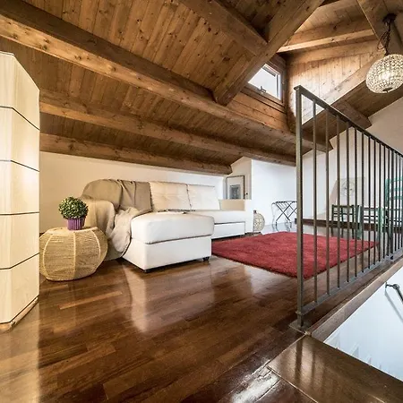 Mansarda Magritte Appartement Venetië