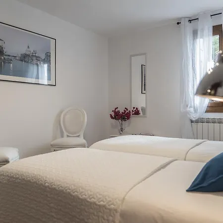 アパート Mansarda Magritte ヴェネツィア