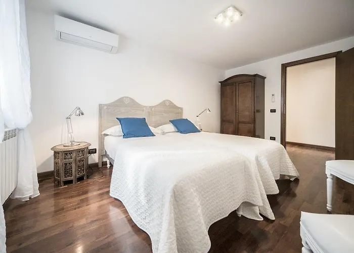 Apartman Mansarda Magritte