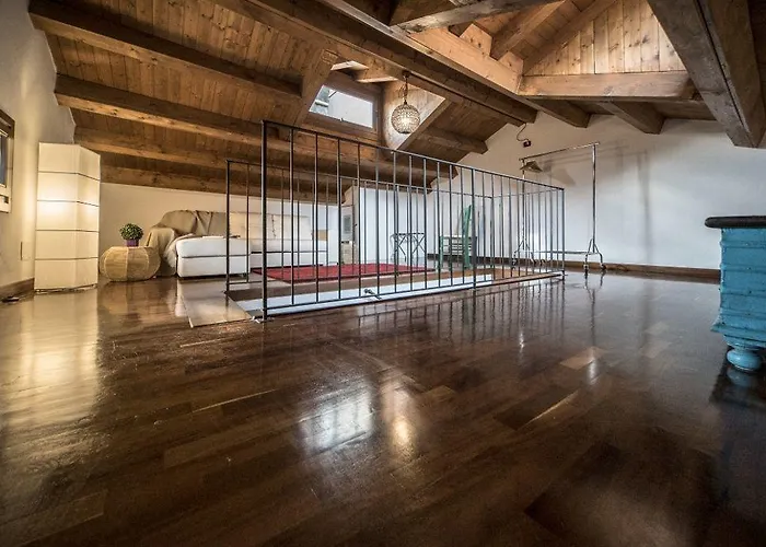 Apartman Mansarda Magritte