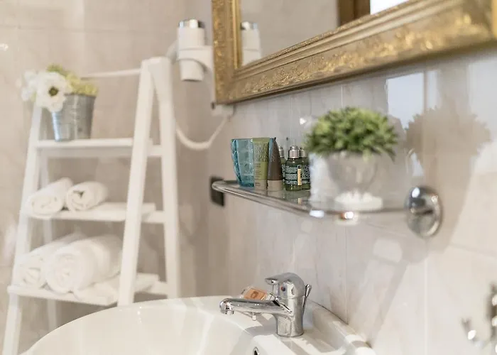 Mansarda Magritte Apartman *