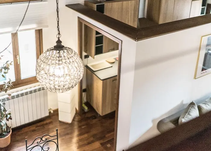 Mansarda Magritte Apartman *