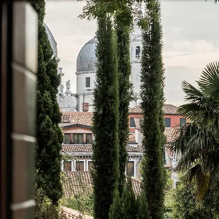 Mansarda Magritte Apartment Venice